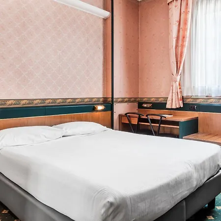 Hotel Des Etrangers Mailand