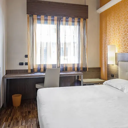 Des Etrangers 3* Milano