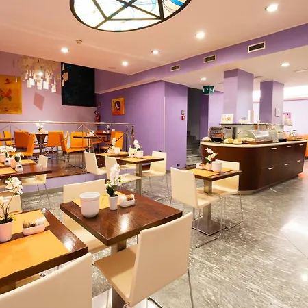 Des Etrangers 3* Milano