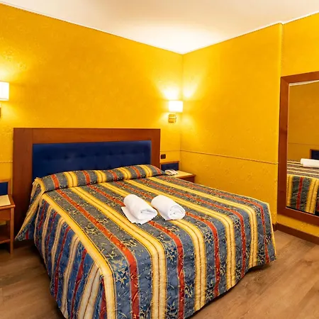 Des Etrangers 3* Milano